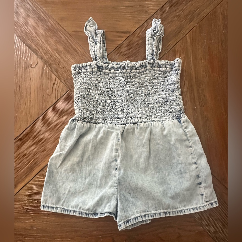 Girl’s denim shorts jumper